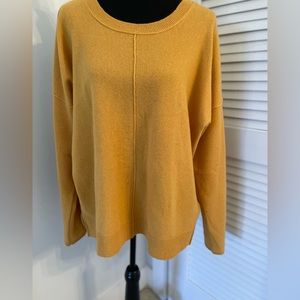 Crew neck cashmere sweater (fall weight)